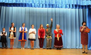 Концертная программа «Рожденные в Югре» с участием коллективов районного центра культуры и досуга «Сибирь»